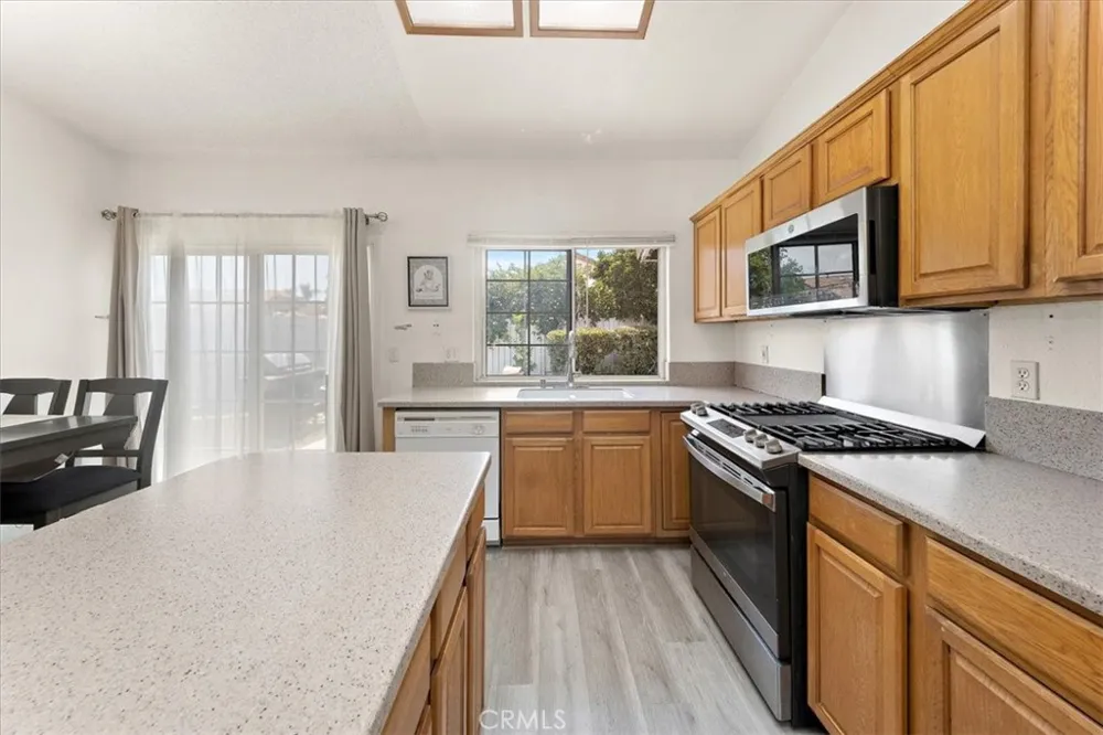 1137 Bautista Lane Colton, CA 92324