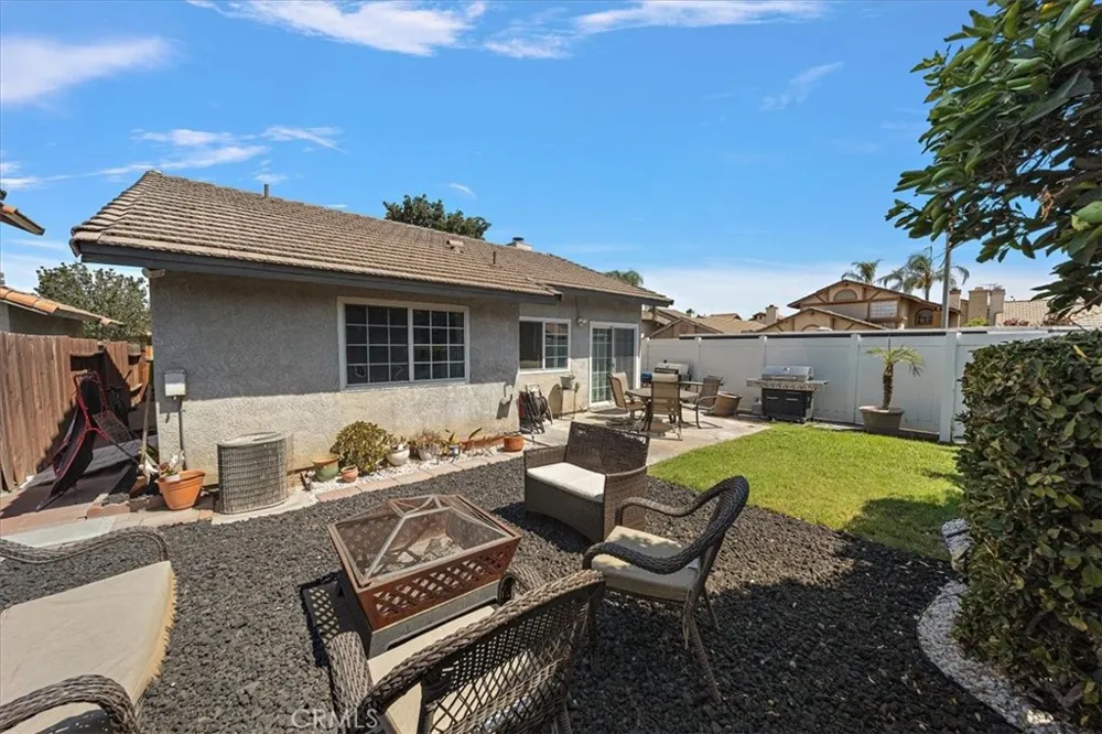 1137 Bautista Lane Colton, CA 92324
