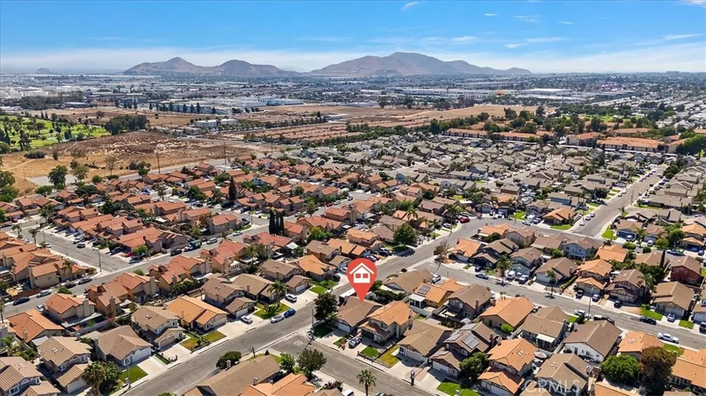 1137 Bautista Lane Colton, CA 92324