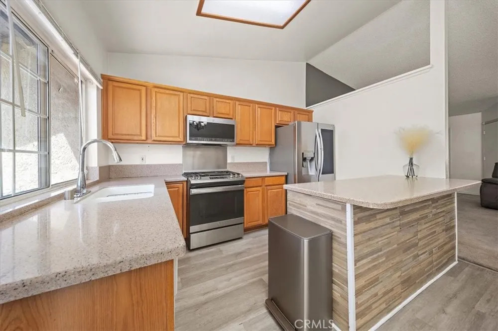 1137 Bautista Lane Colton, CA 92324