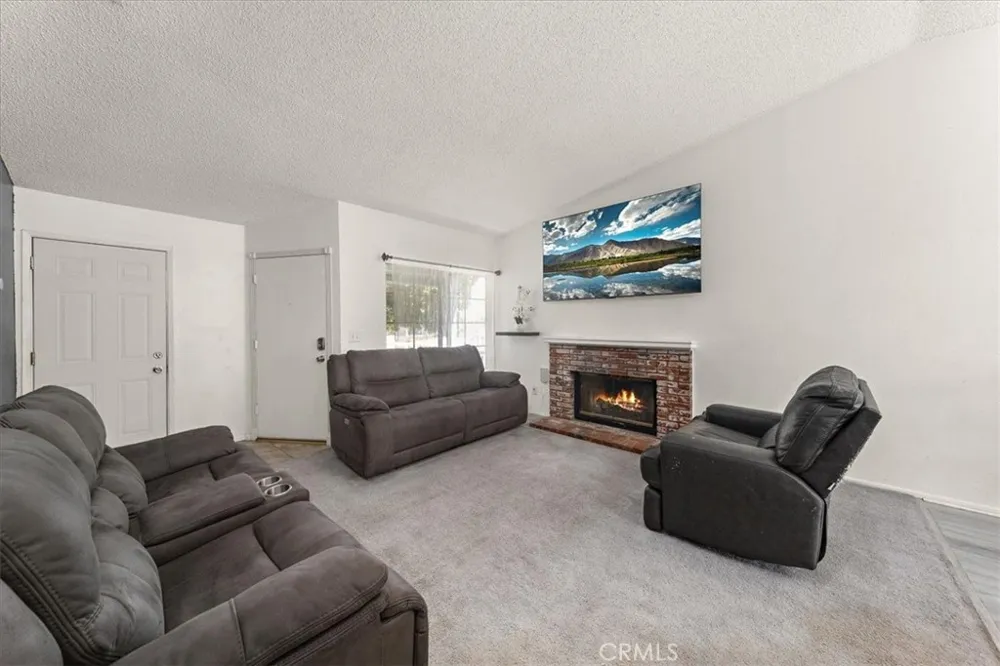 1137 Bautista Lane Colton, CA 92324