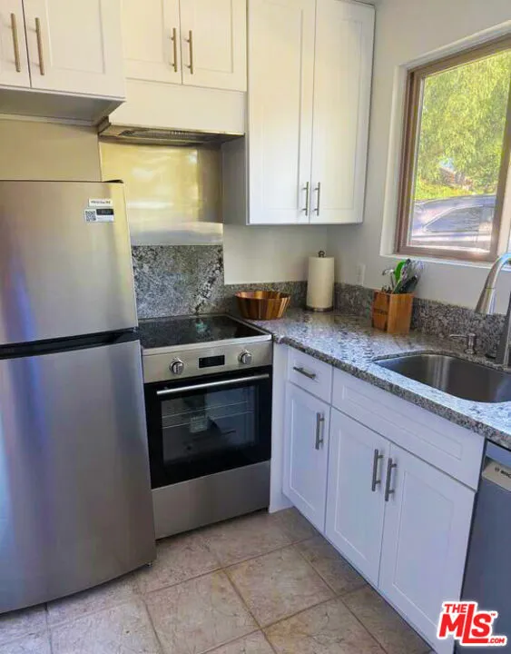 5552 Bill Cody Road Hidden Hills, CA 91302