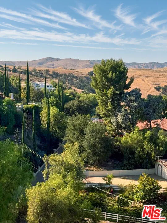 5552 Bill Cody Road Hidden Hills, CA 91302