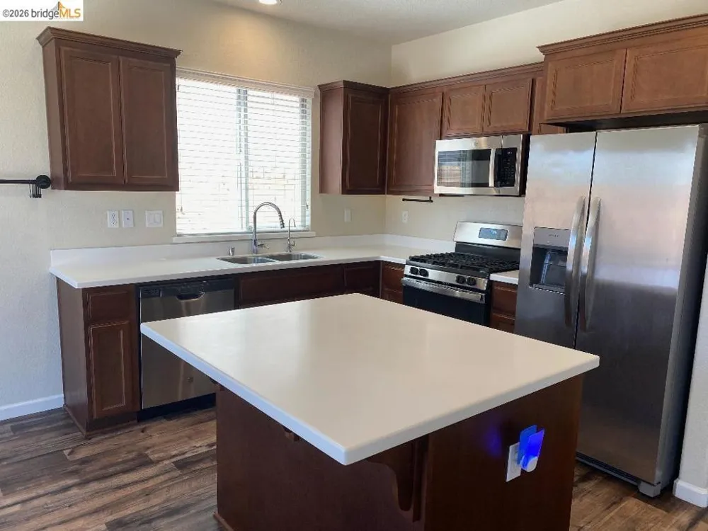 3636 Landmark Cir Modesto, CA 95356
