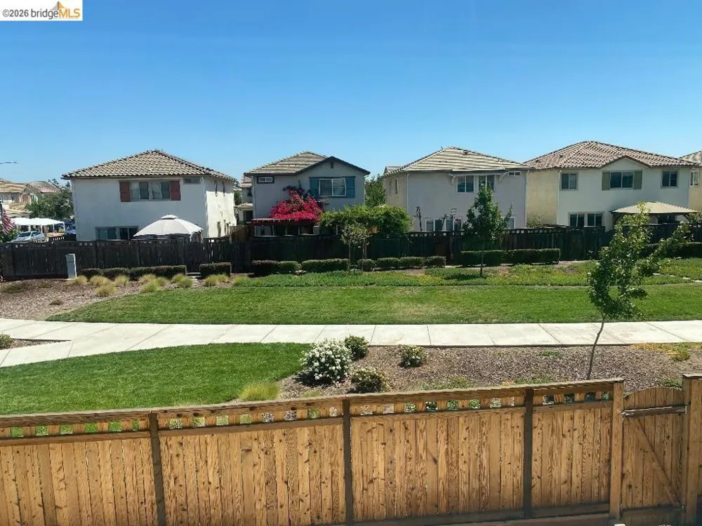 3636 Landmark Cir Modesto, CA 95356