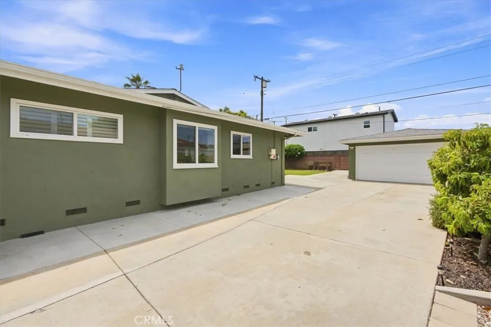 14302 San Ardo La Mirada, CA 90638