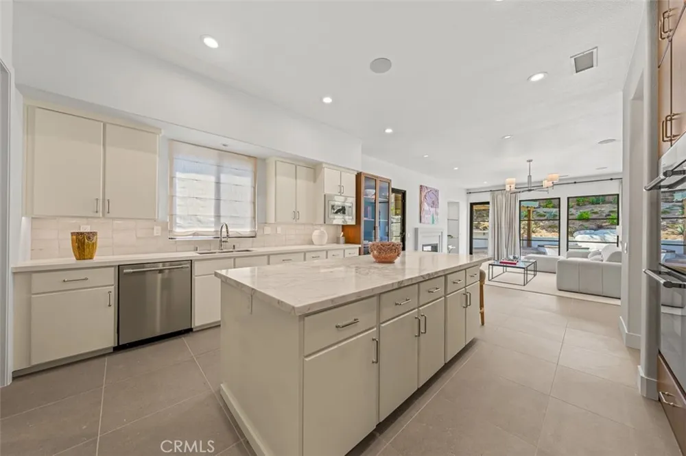 1328 N Paradise Ridge Way Chula Vista, CA 91915