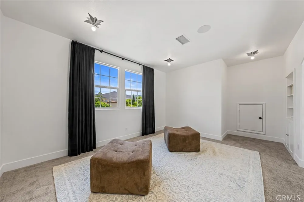 1328 N Paradise Ridge Way Chula Vista, CA 91915