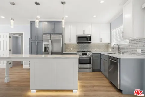 2435 3rd Street #3