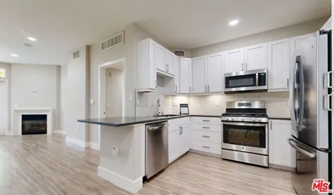 6260 W 3rd Street #2-110