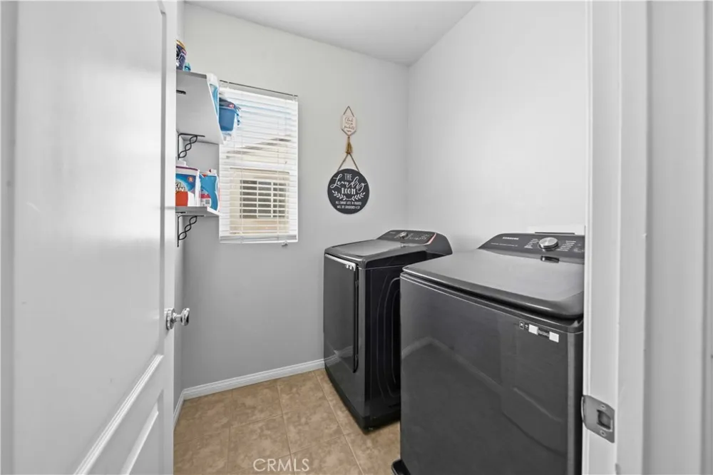 36426 50th E Palmdale, CA 93552