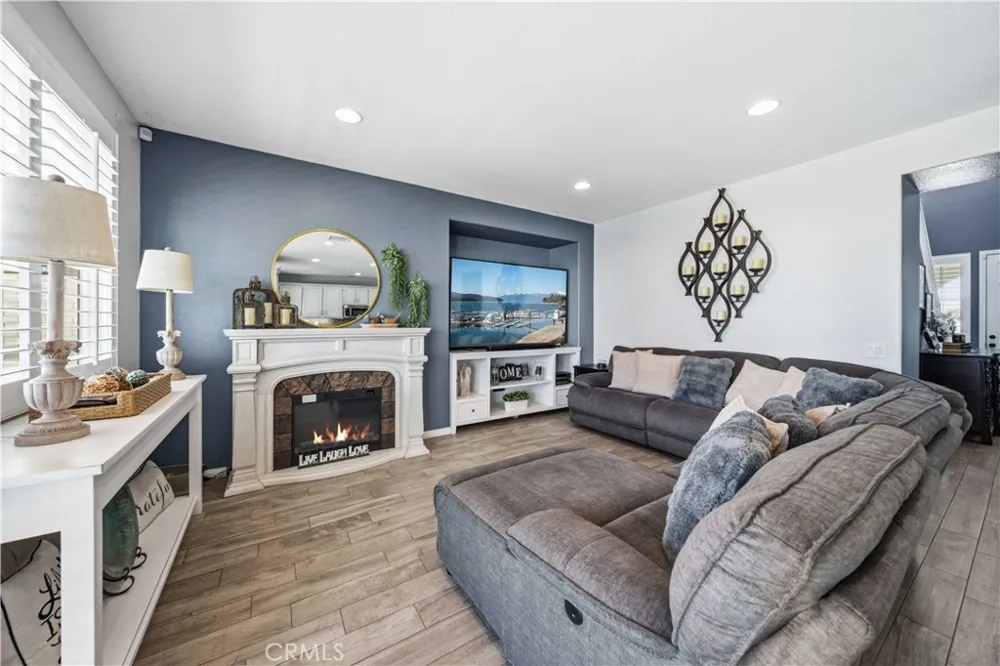 36426 50th E Palmdale, CA 93552