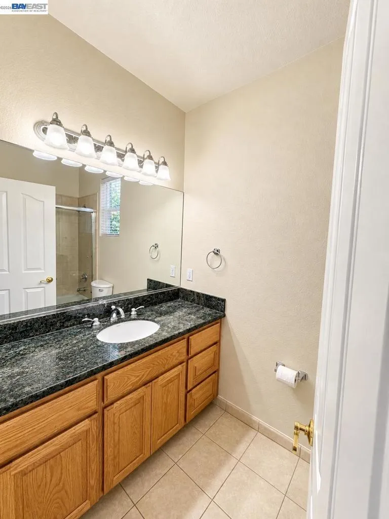 3635 Corte Rubiolo Castro Valley, CA 94546