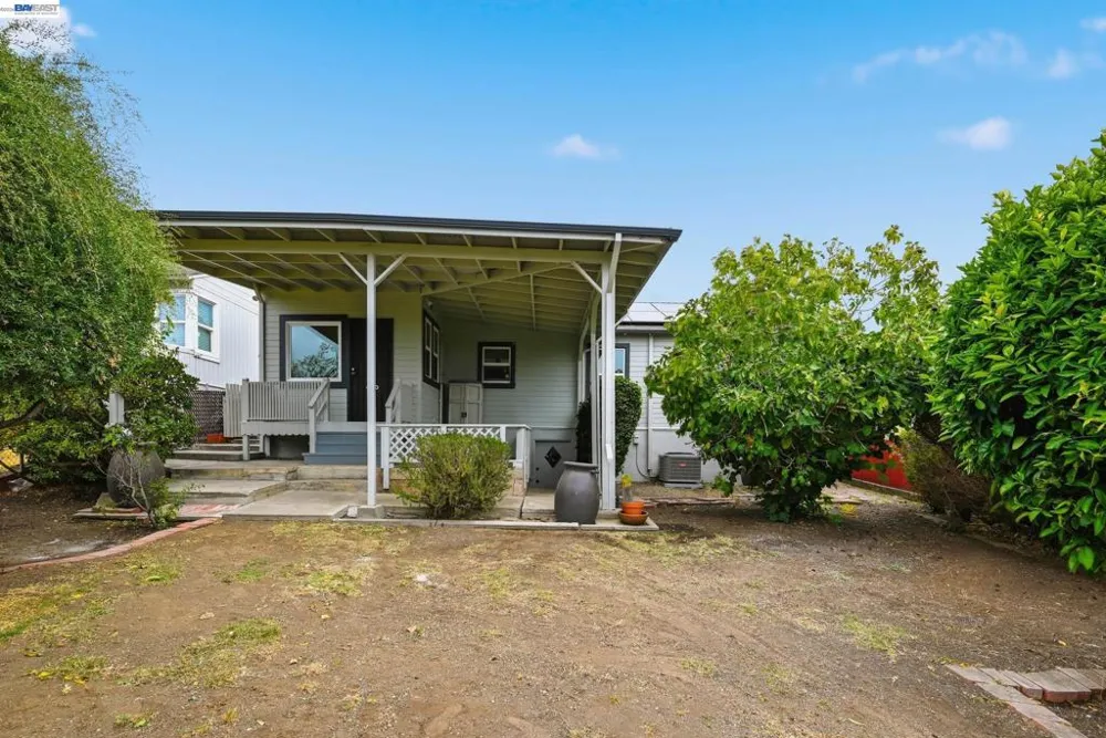 17119 Rolando Ave Castro Valley, CA 94546