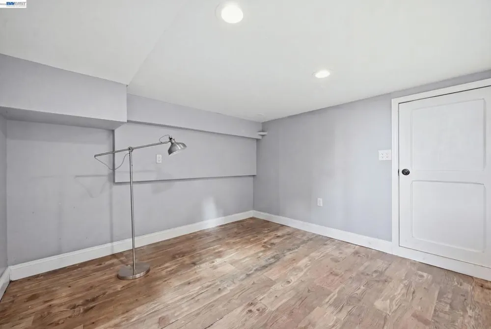 17119 Rolando Ave Castro Valley, CA 94546