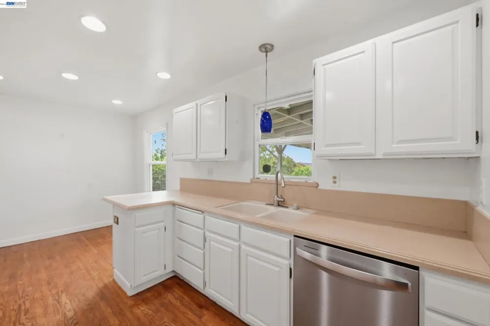 17119 Rolando Ave Castro Valley, CA 94546