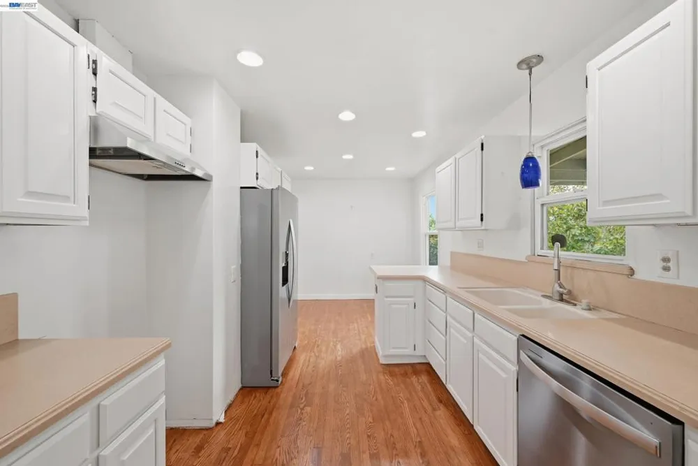 17119 Rolando Ave Castro Valley, CA 94546