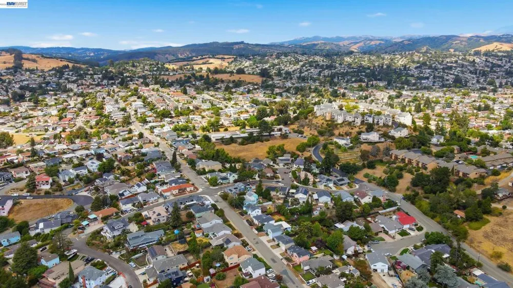 17119 Rolando Ave Castro Valley, CA 94546