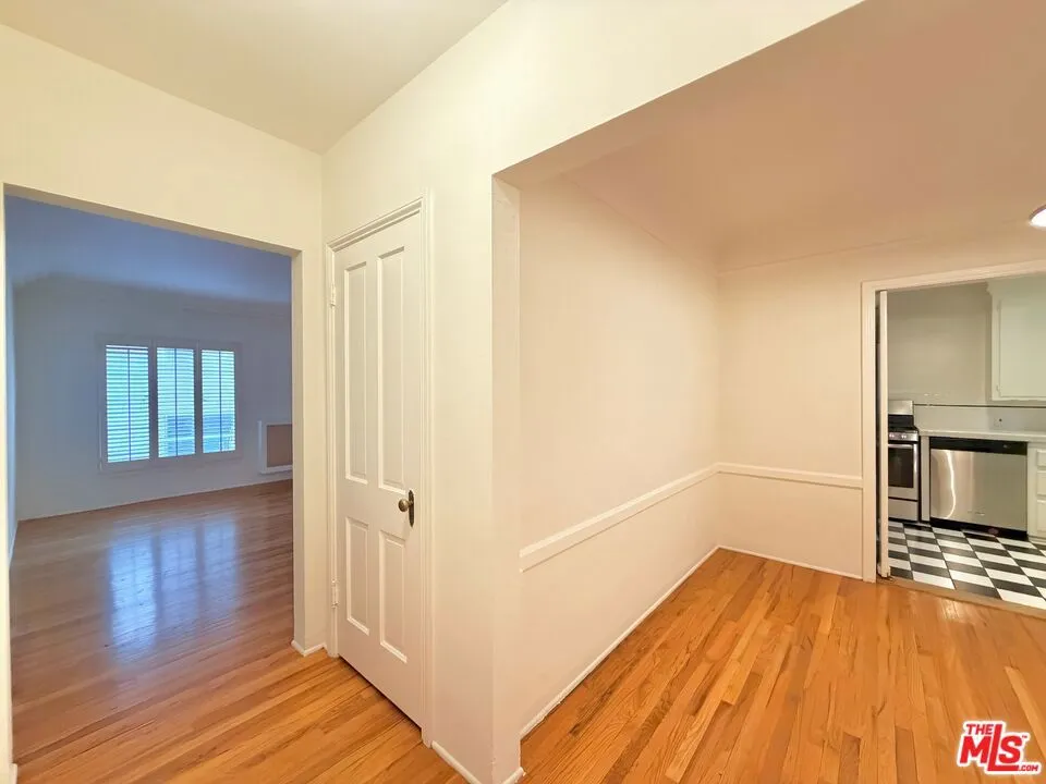 8472 Fountain Avenue West Hollywood, CA 90069