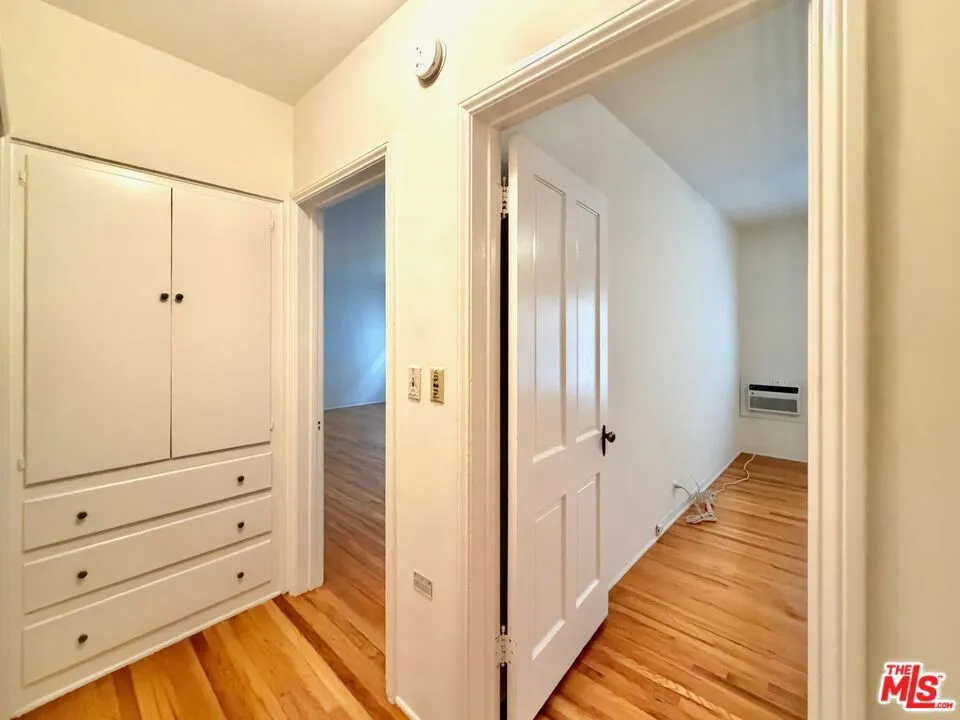 8472 Fountain Avenue West Hollywood, CA 90069