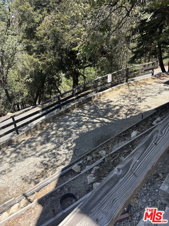 1327 Evergreen Lane Lake Arrowhead, CA 92352
