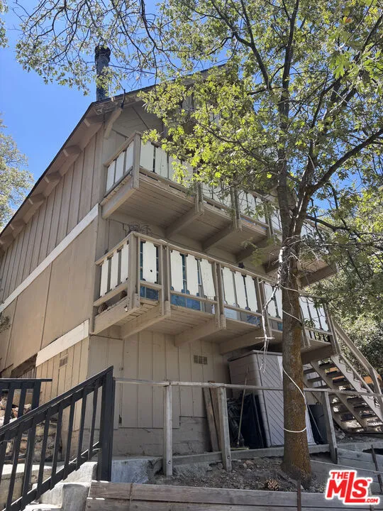 1327 Evergreen Lane Lake Arrowhead, CA 92352