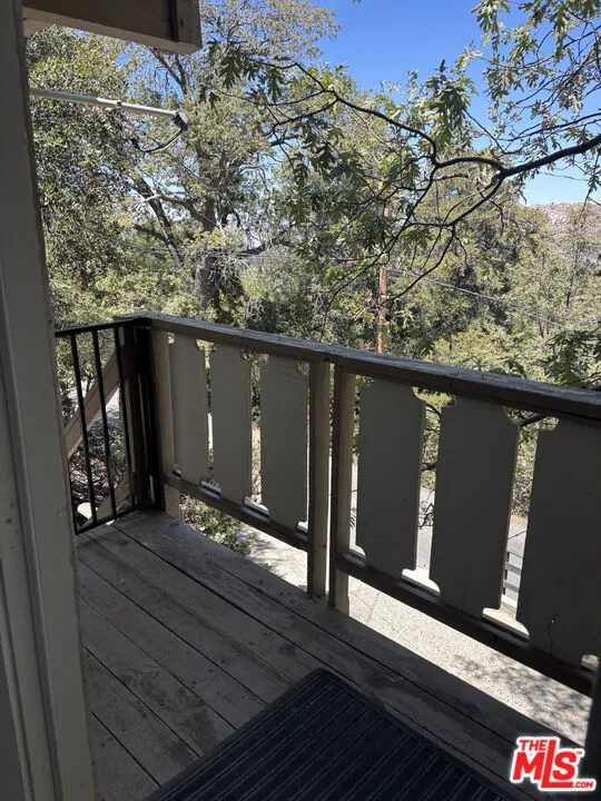 1327 Evergreen Lane Lake Arrowhead, CA 92352