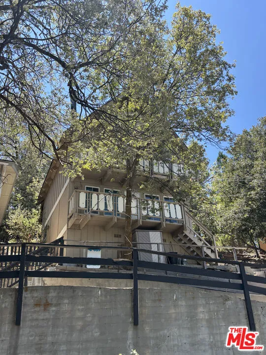 1327 Evergreen Lane Lake Arrowhead, CA 92352