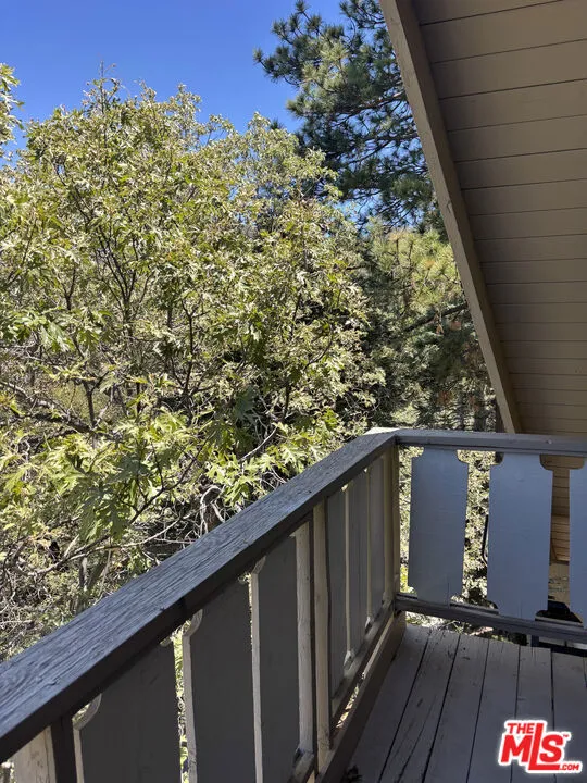 1327 Evergreen Lane Lake Arrowhead, CA 92352