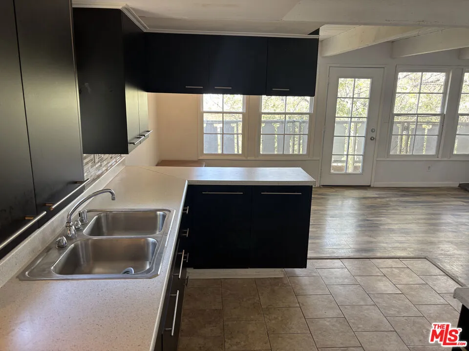 1327 Evergreen Lane Lake Arrowhead, CA 92352