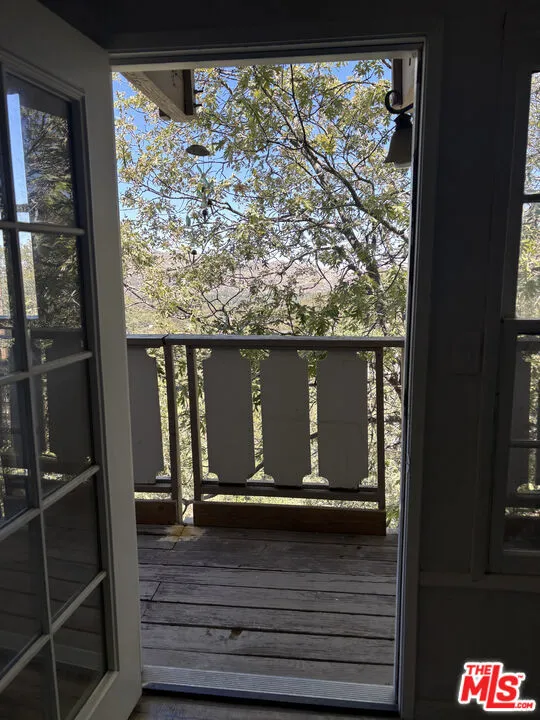1327 Evergreen Lane Lake Arrowhead, CA 92352