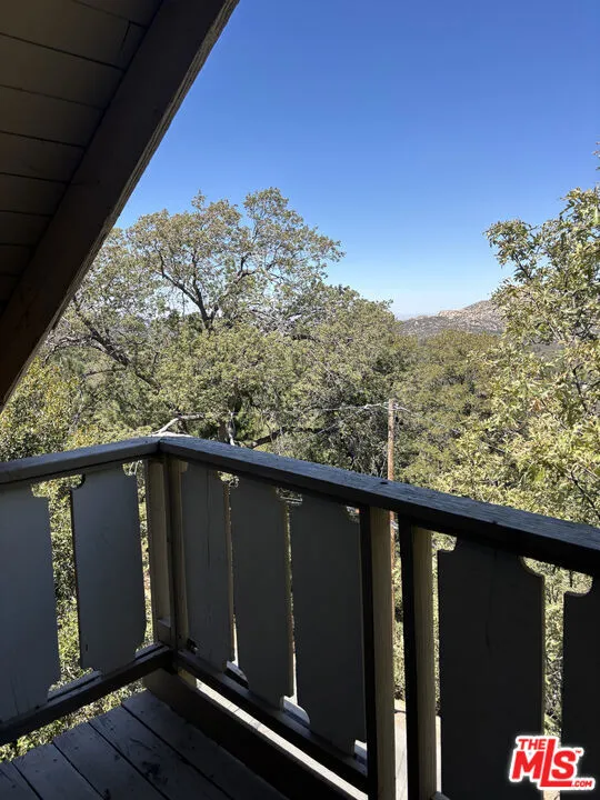 1327 Evergreen Lane Lake Arrowhead, CA 92352