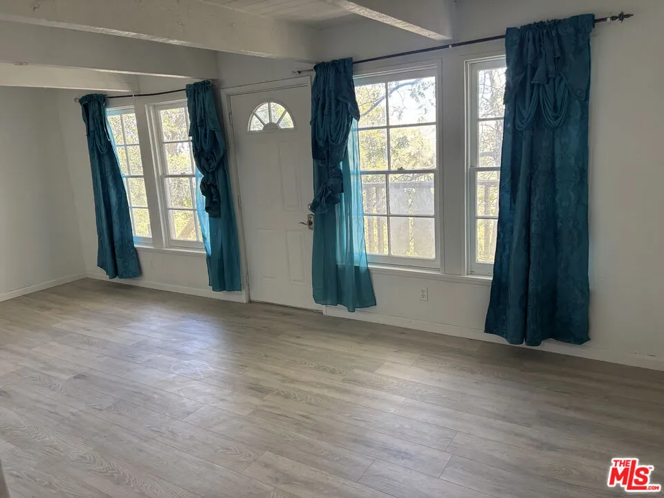 1327 Evergreen Lane Lake Arrowhead, CA 92352