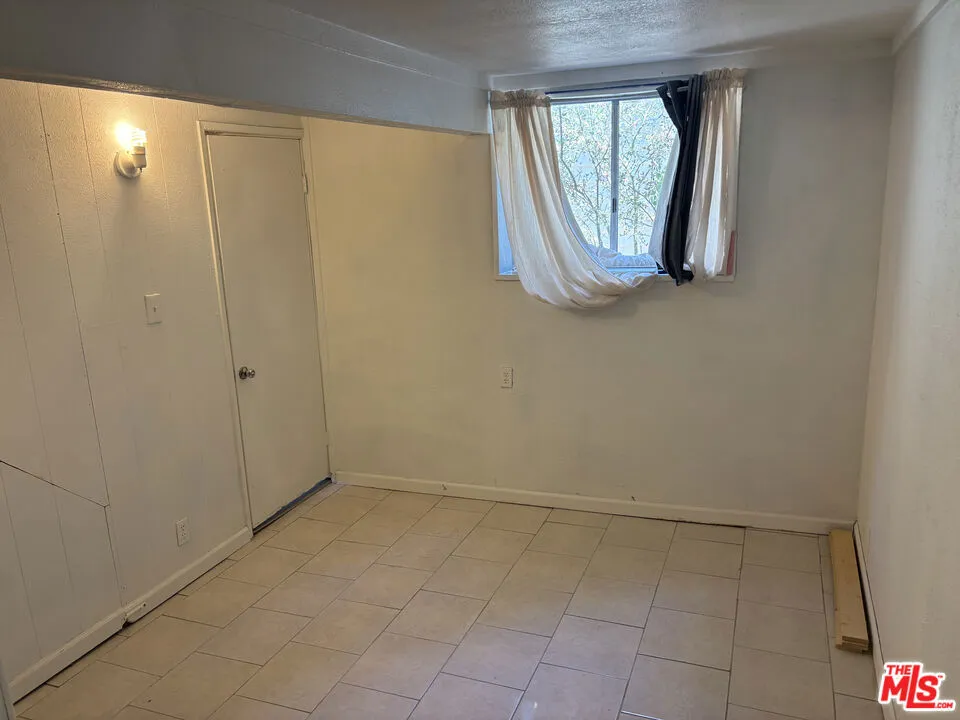 1327 Evergreen Lane Lake Arrowhead, CA 92352