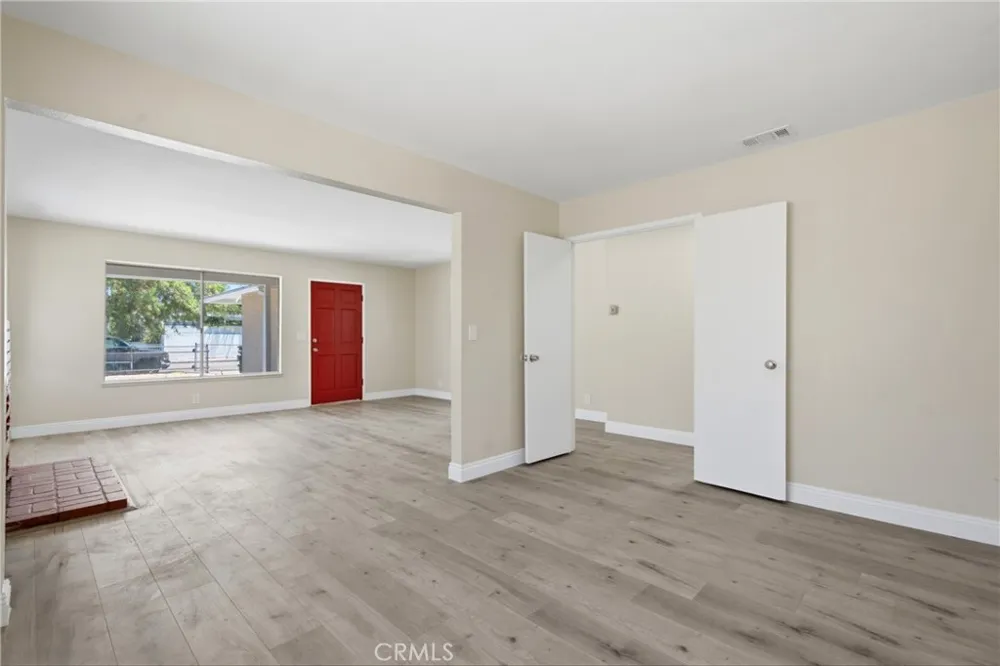 13370 Earl Baldwin Park, CA 91706
