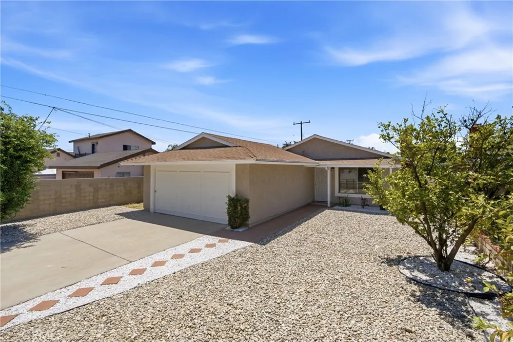13370 Earl Baldwin Park, CA 91706