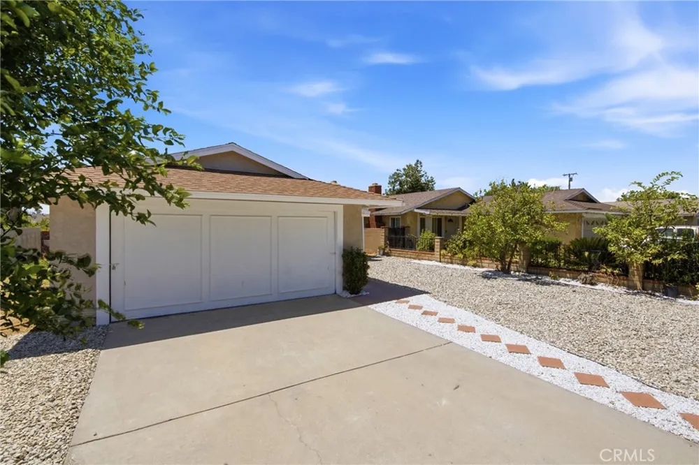 13370 Earl Baldwin Park, CA 91706