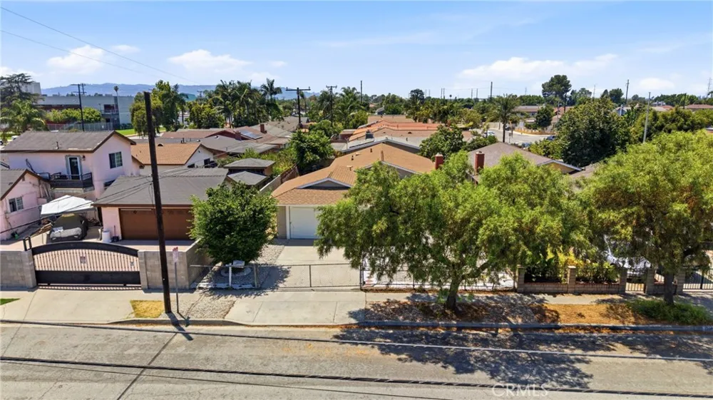 13370 Earl Baldwin Park, CA 91706