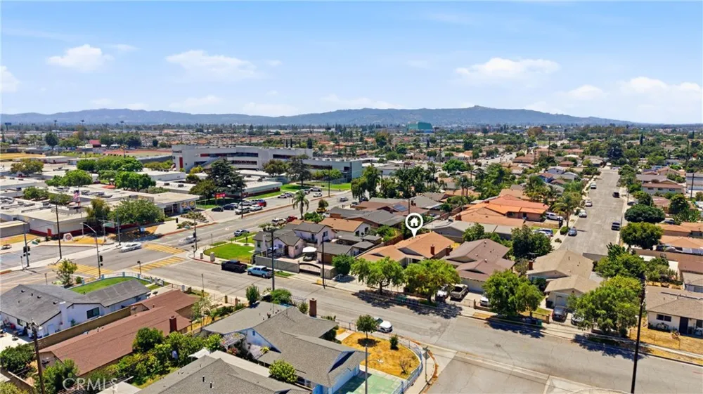13370 Earl Baldwin Park, CA 91706