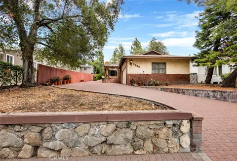 3255 Montrose