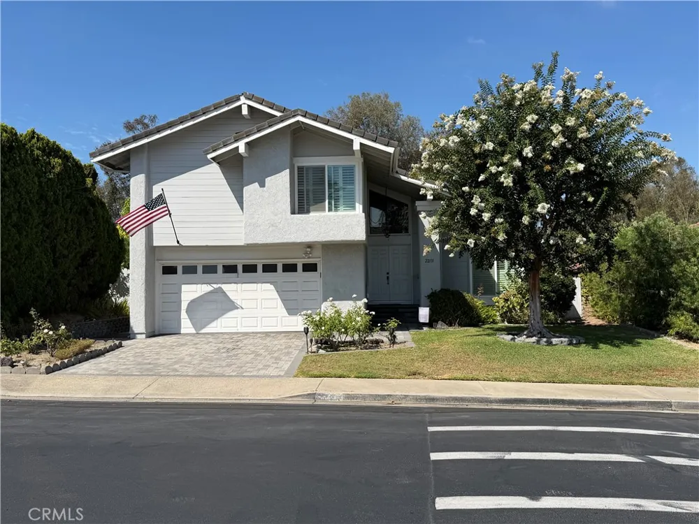 22111 Apache Lake Forest, CA 92630
