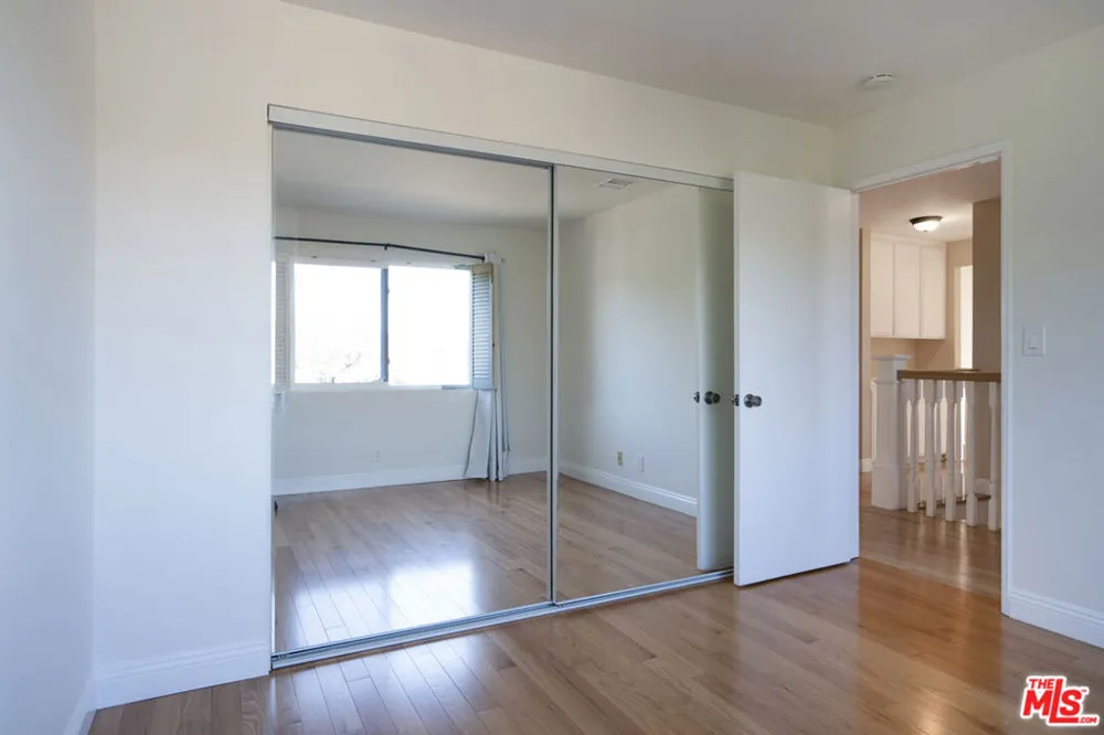 4245 Alhama Drive Woodland Hills, CA 91364