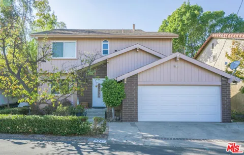 4245 Alhama Drive