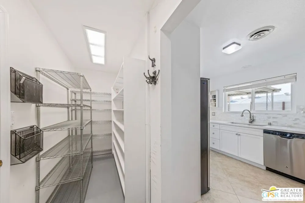 1181 E Estio Circle Palm Springs, CA 92262