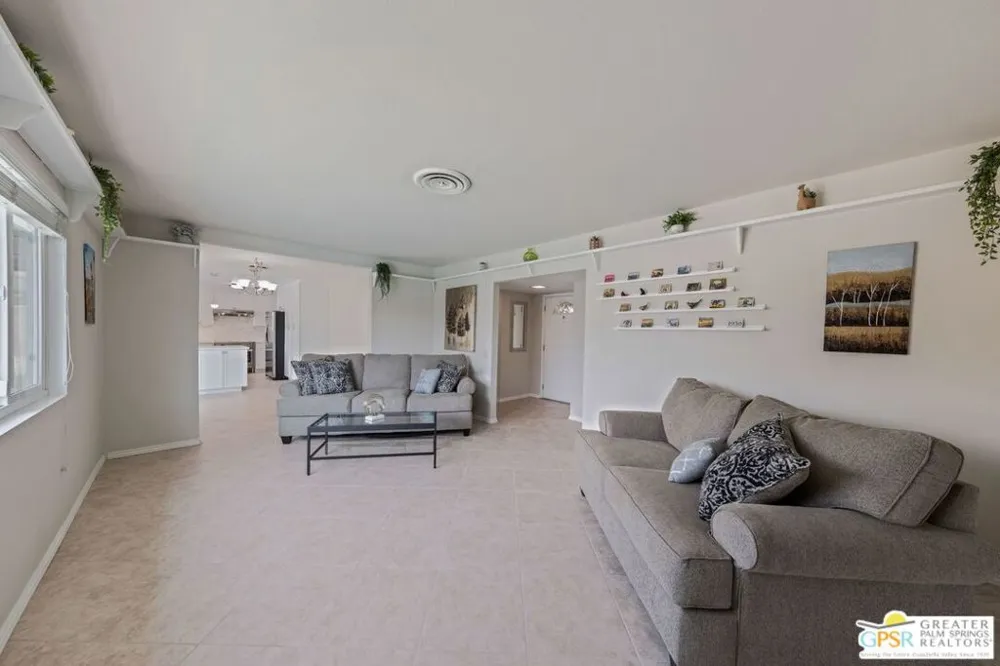 1181 E Estio Circle Palm Springs, CA 92262