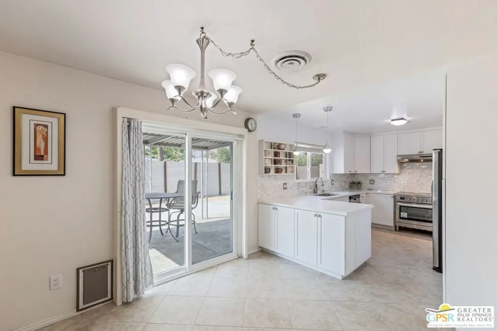 1181 E Estio Circle Palm Springs, CA 92262