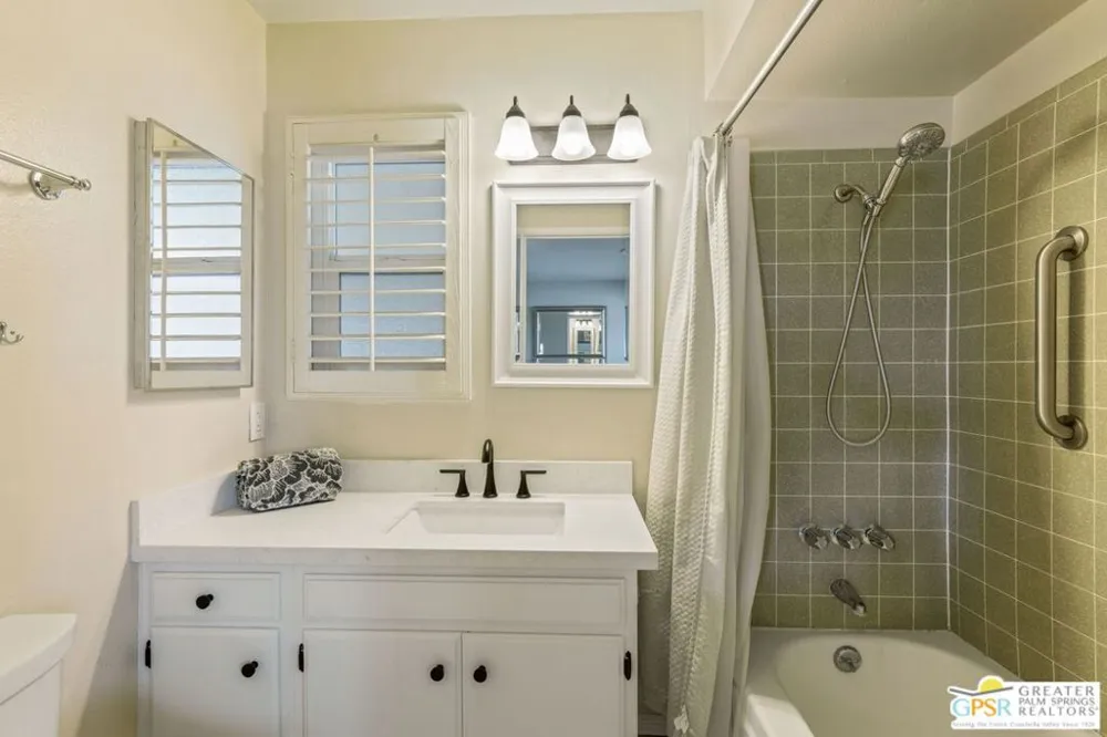 1181 E Estio Circle Palm Springs, CA 92262