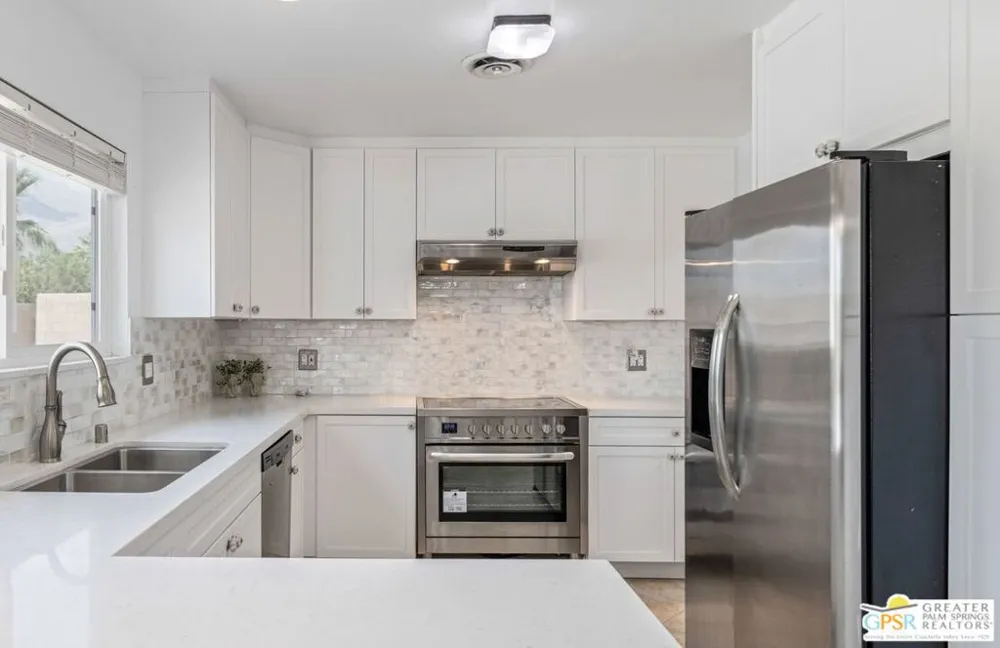 1181 E Estio Circle Palm Springs, CA 92262