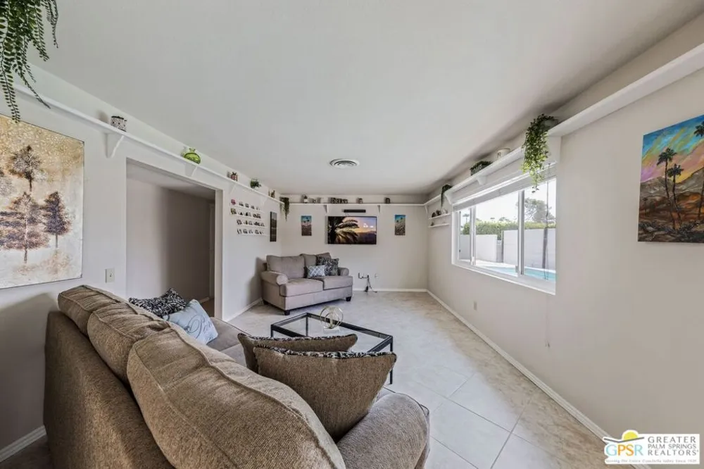 1181 E Estio Circle Palm Springs, CA 92262