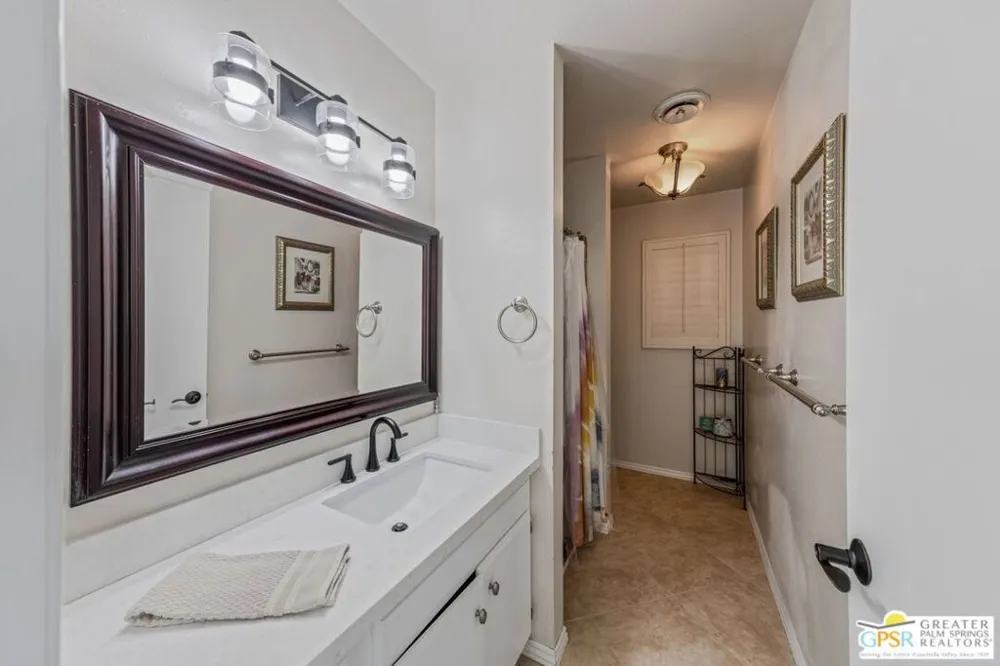 1181 E Estio Circle Palm Springs, CA 92262